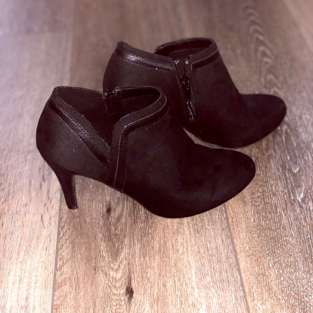 Black side zip Booties